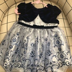 Girl’s dress